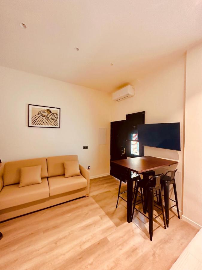 Apartamentos Sunsets Malaga Centro Luaran gambar